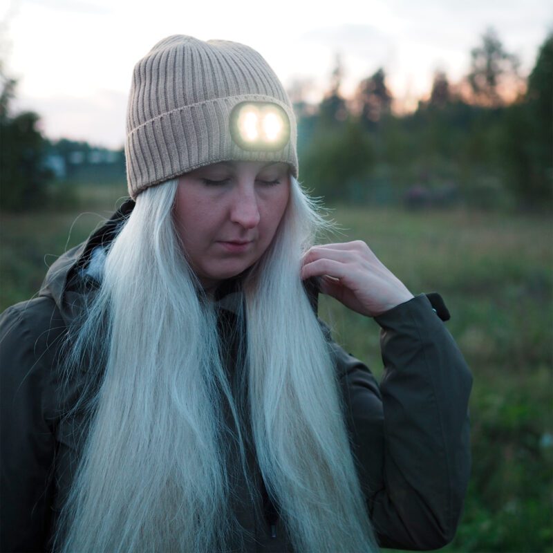 Beanie 100% merino LED rechargeable, beige - Image 7
